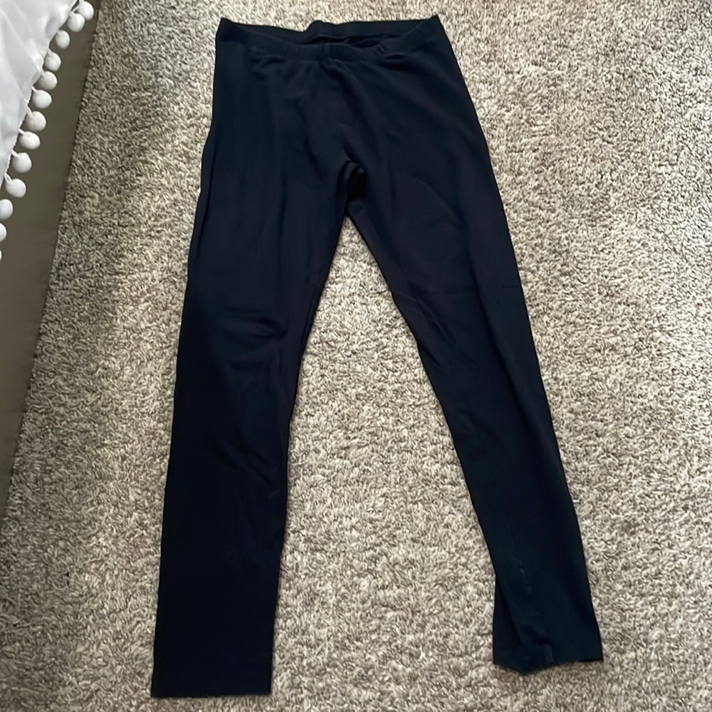 Black stretchy pants!